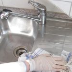 Мытье раковины из нержавейки