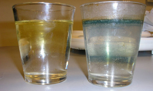 Вода из скважины с желтым оттенком